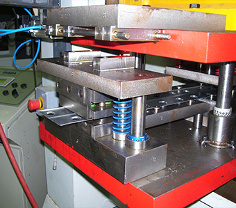 EQUIPOS ESPECIALES DIADA, LINEA AUTOMATICA PARA ALETAS DE EVAPORADORES